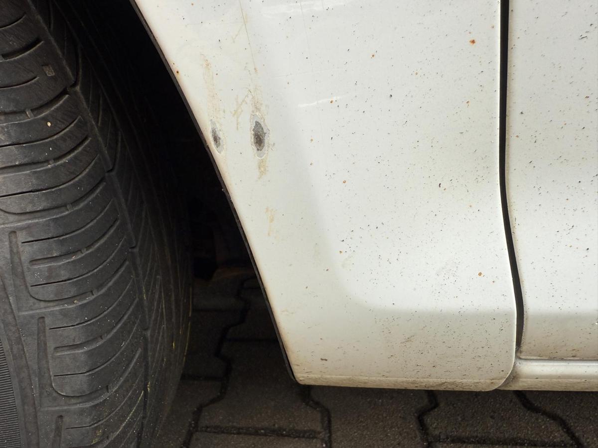 Opel Corsa D original Kotflügel links Z474 Casablancaweiss BJ10